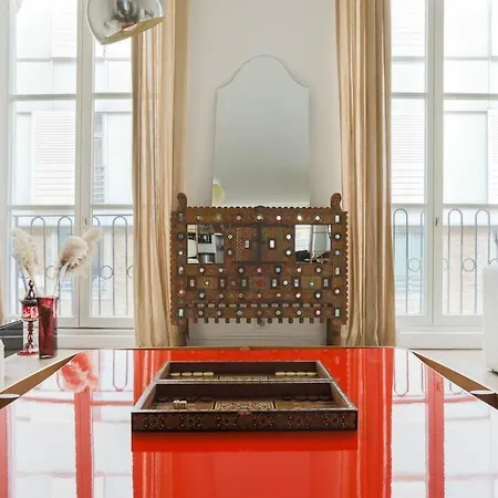 Amazing Premium Flat, Fantastic Location, 1290 Sqf Parigi