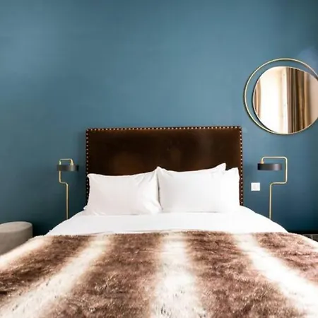 Amazing Premium Flat, Fantastic Location, 1290 Sqf * Parigi
