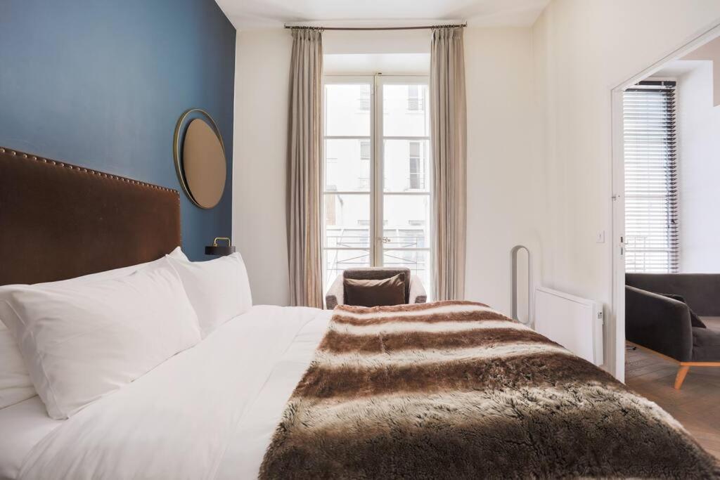 Amazing Premium Flat, Fantastic Location, 1290 Sqf * Parigi