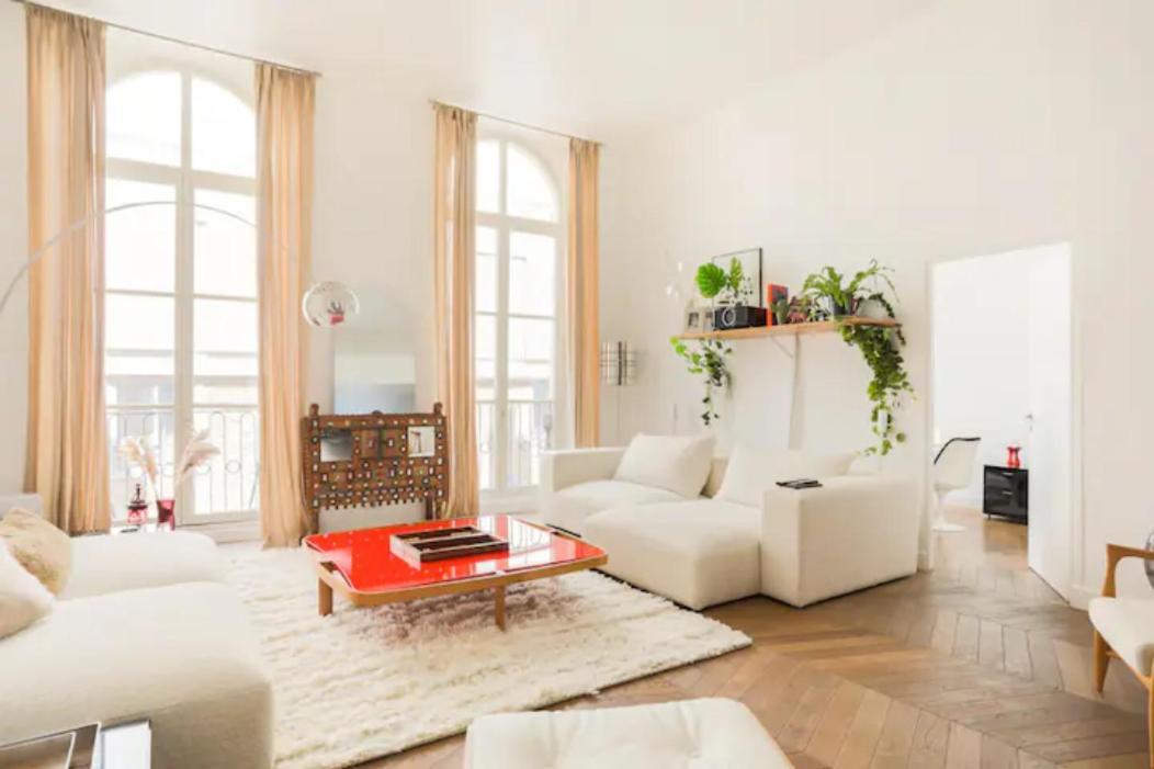 Amazing Premium Flat, Fantastic Location, 1290 Sqf Parigi
